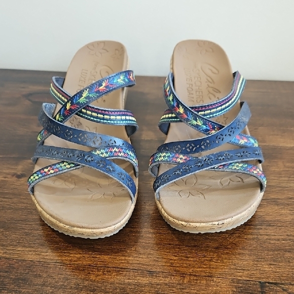 Skechers Tan Sandals - Picture 2 of 11